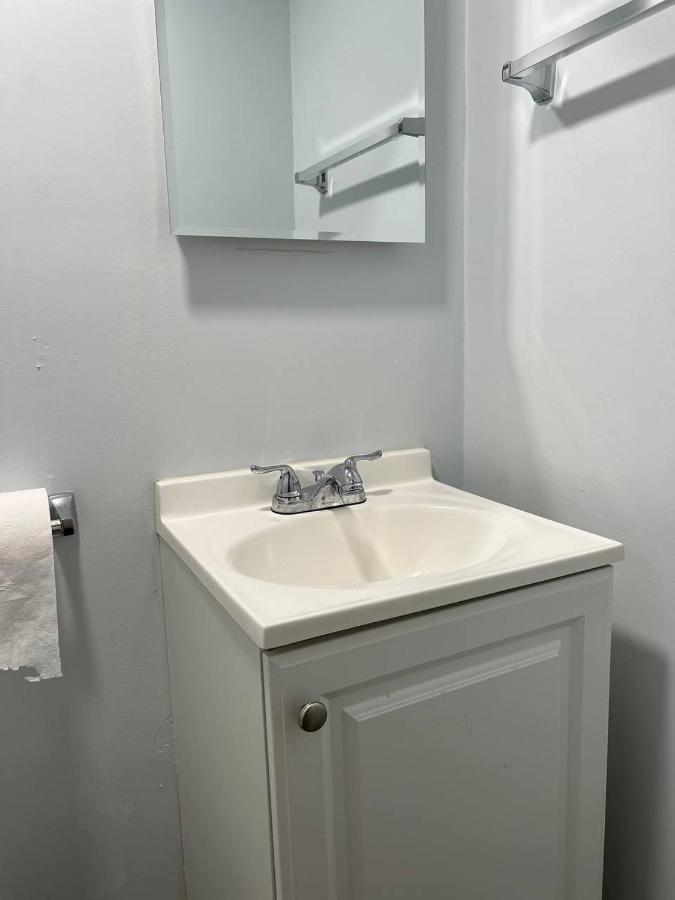 Appartement Work, Rest And Play: Wifi, Tv And Backyard Bliss à North Miami Beach Extérieur photo